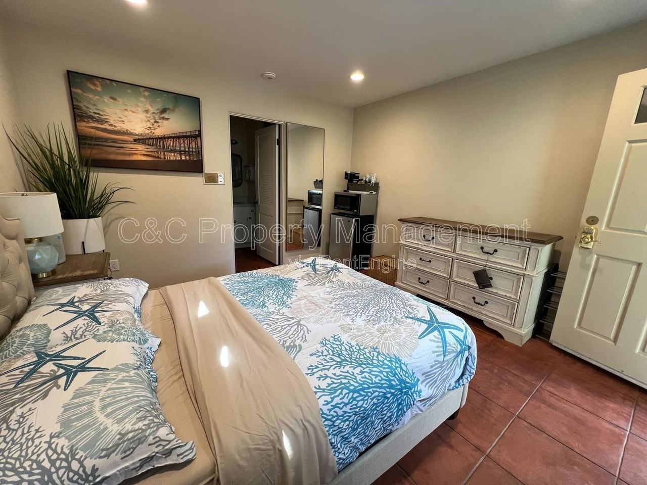 1 Beach Way #B - Photo 4 of 14