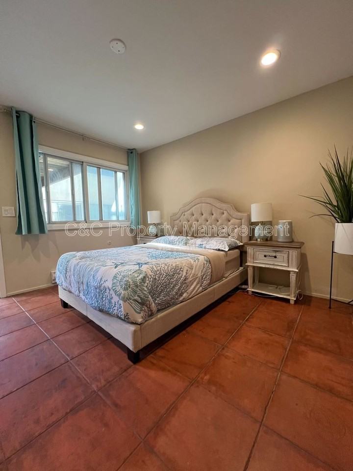 1 Beach Way #B - Photo 6 of 14