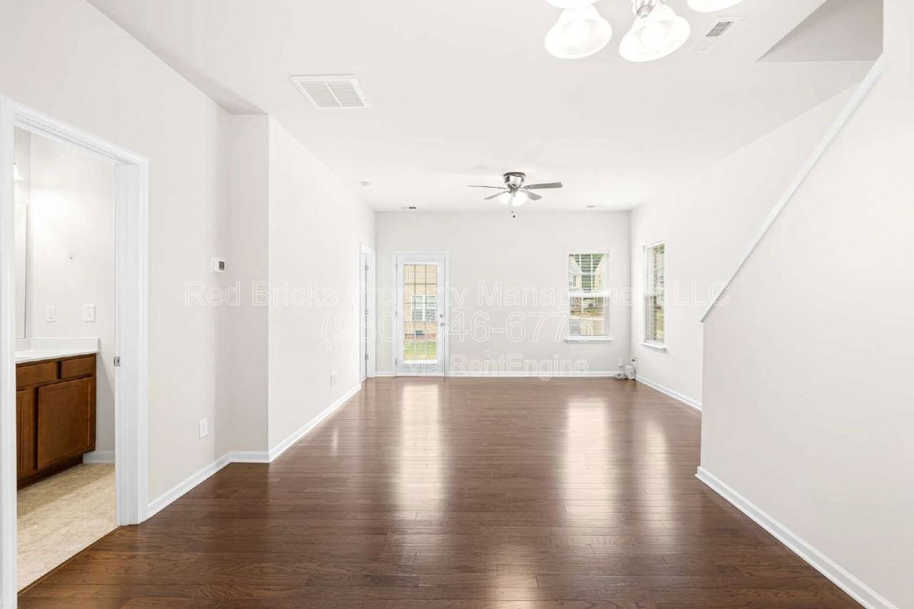 7433 Sienna Heights Pl - Photo 7 of 22