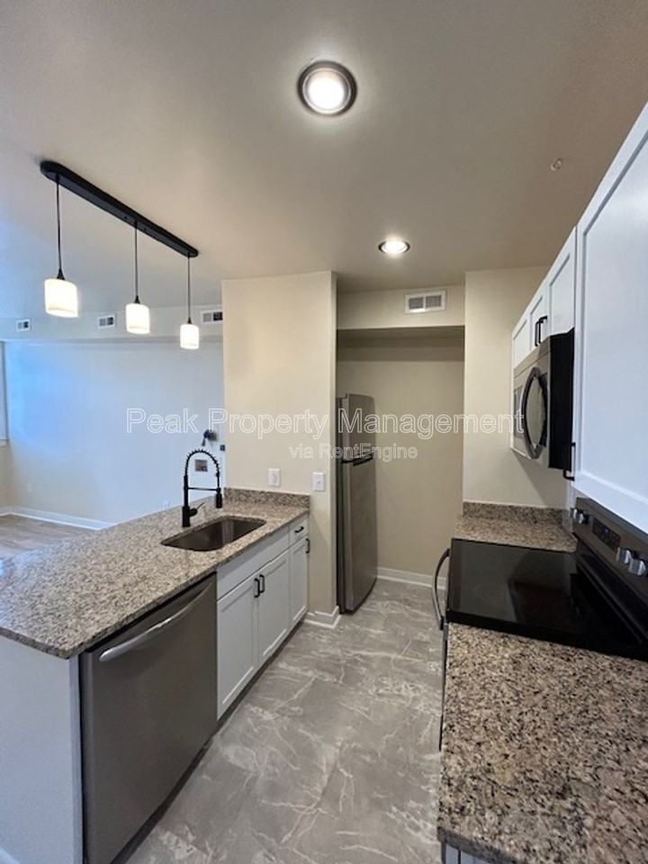 3 N 18th St #B - Photo 4 of 9