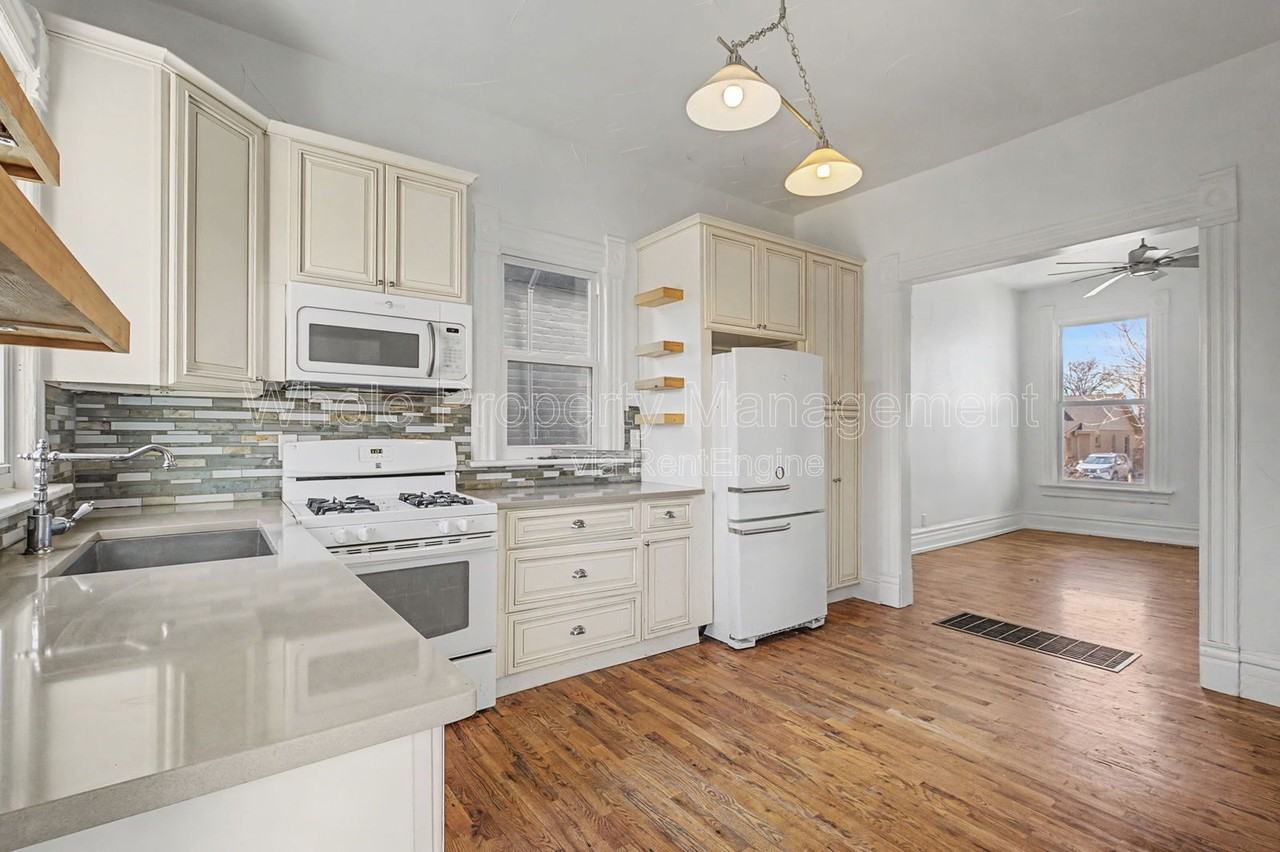 3116 N Elizabeth St #1 - Photo 6 of 24