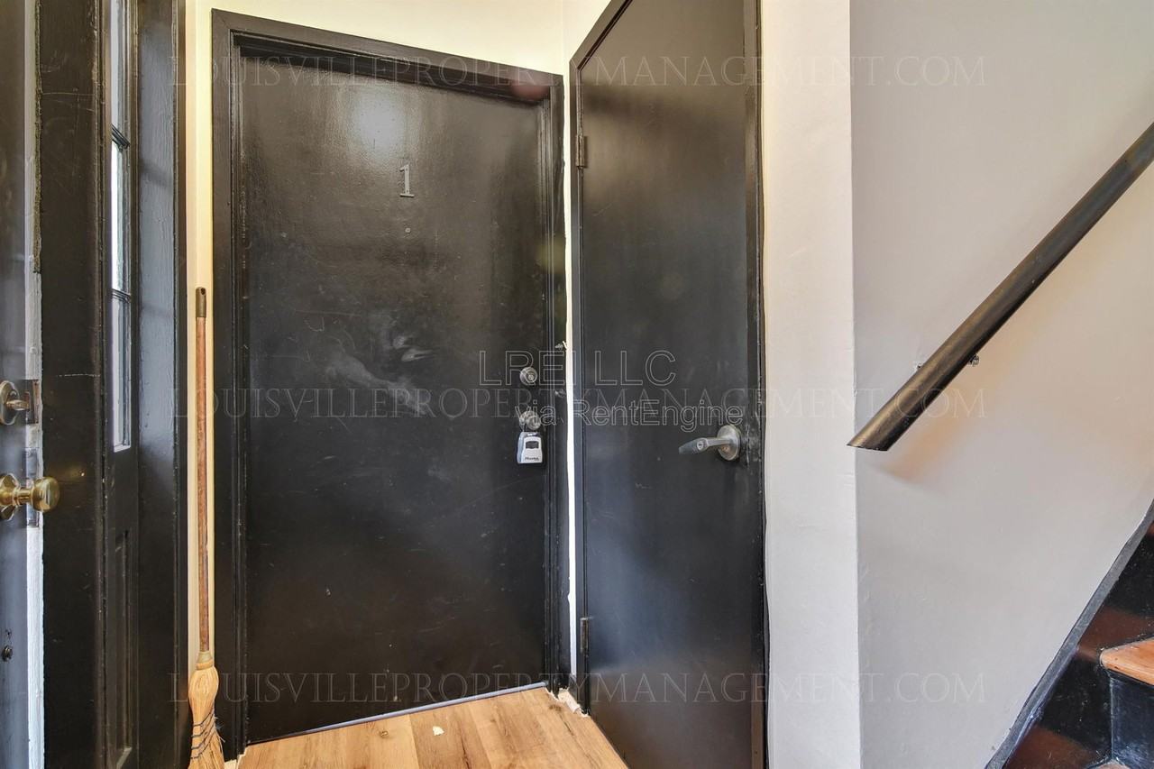 2425 Lindsay Ave #1 - Photo 2 of 13