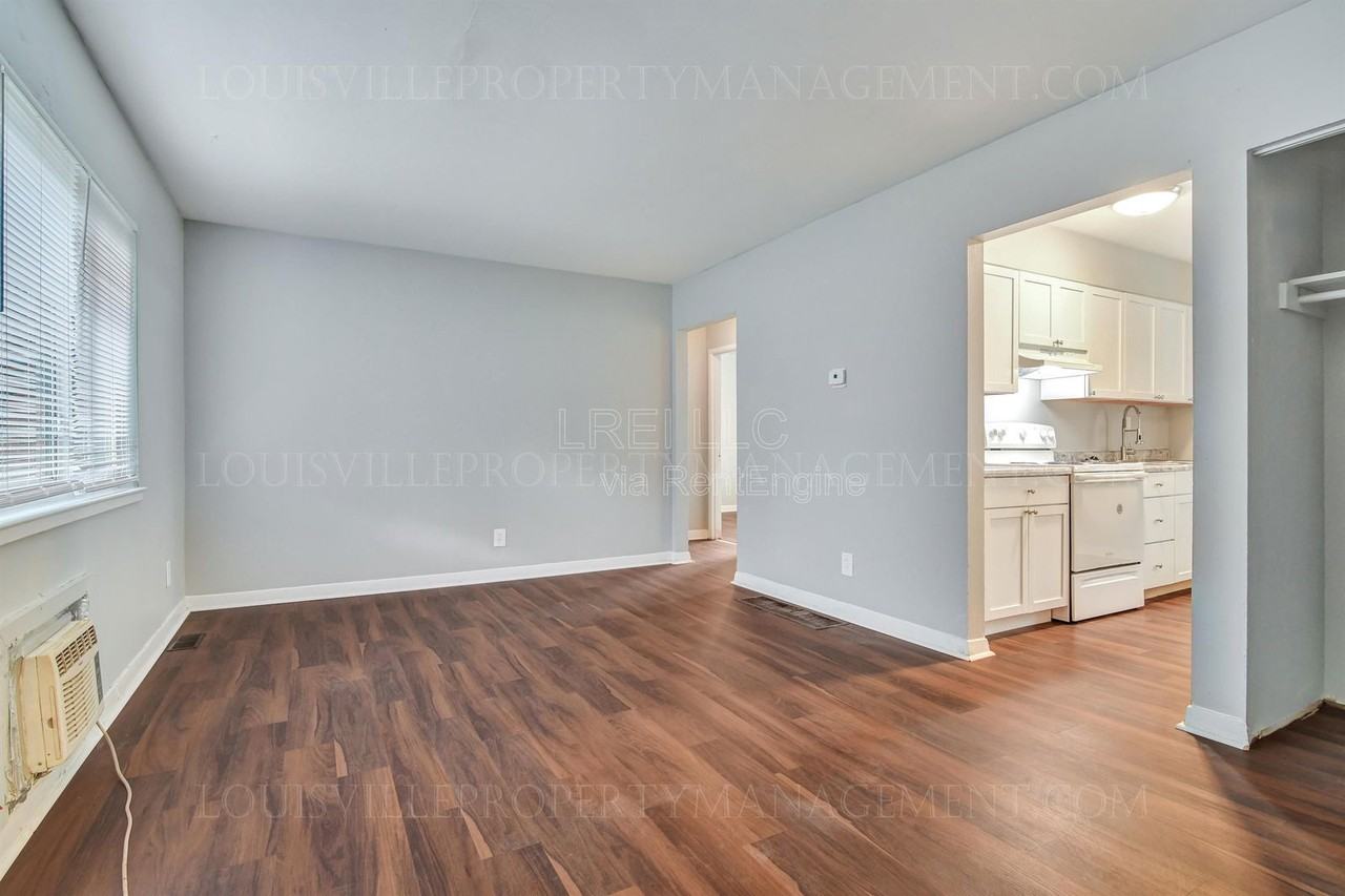 2425 Lindsay Ave #1 - Photo 3 of 13