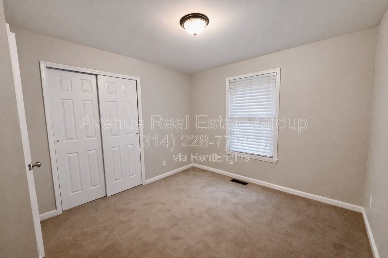 1715 Dover Trace Dr - Photo 7 of 16