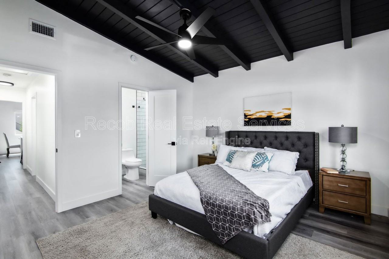 8331 Neva Ave - Photo 6 of 20