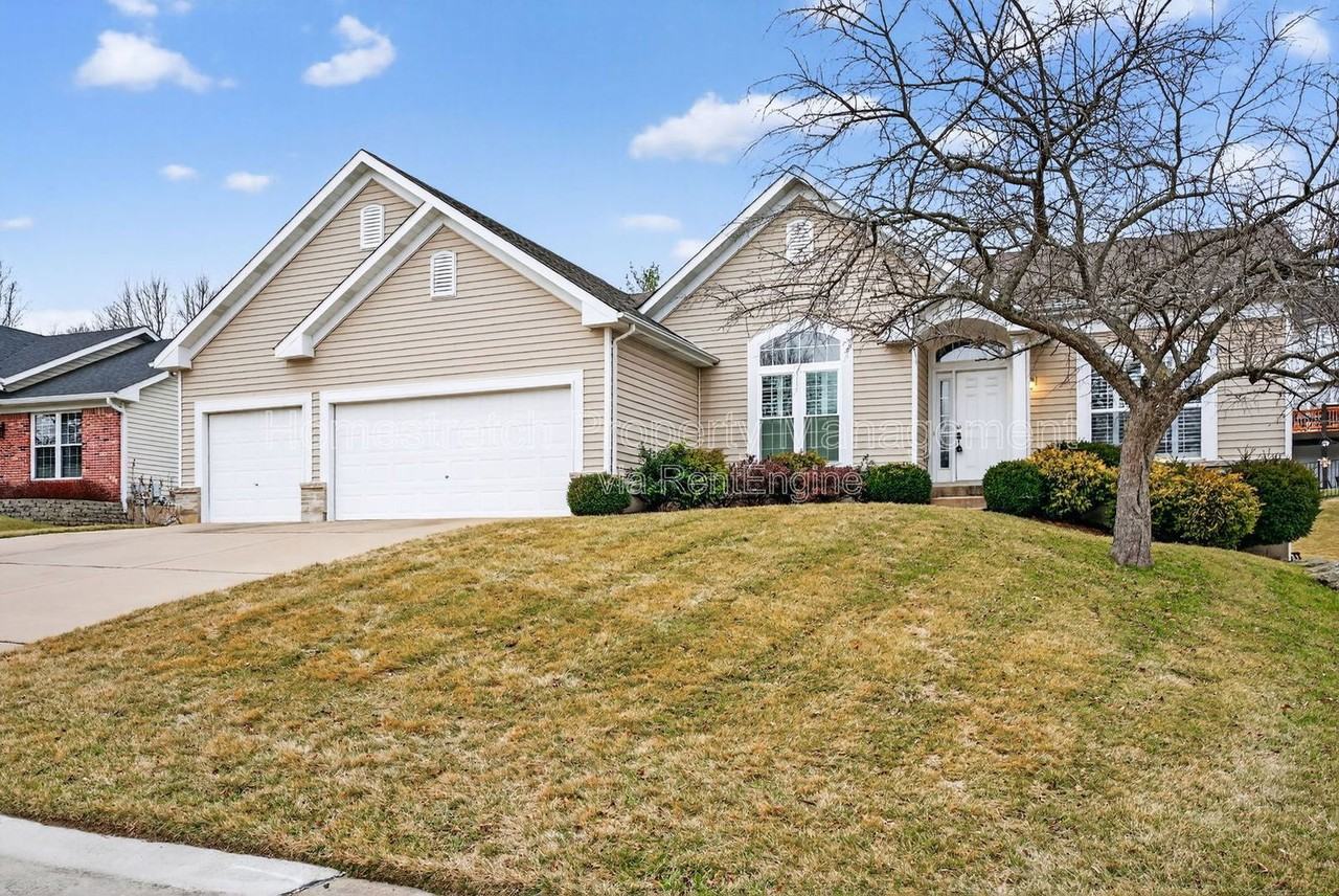 1609 Valley Hill Ct - Photo 3 of 41