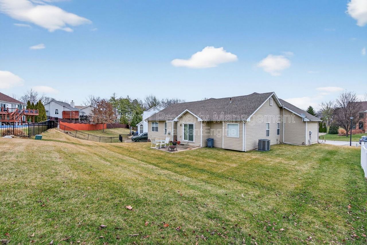 1609 Valley Hill Ct - Photo 7 of 41