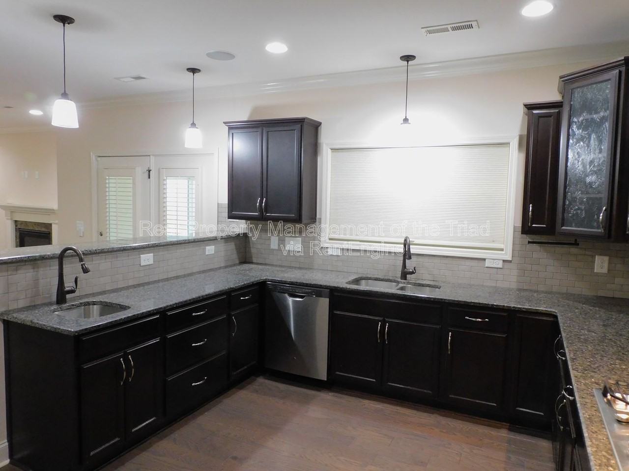 4517 Gunnersbury Ln - Photo 2 of 38