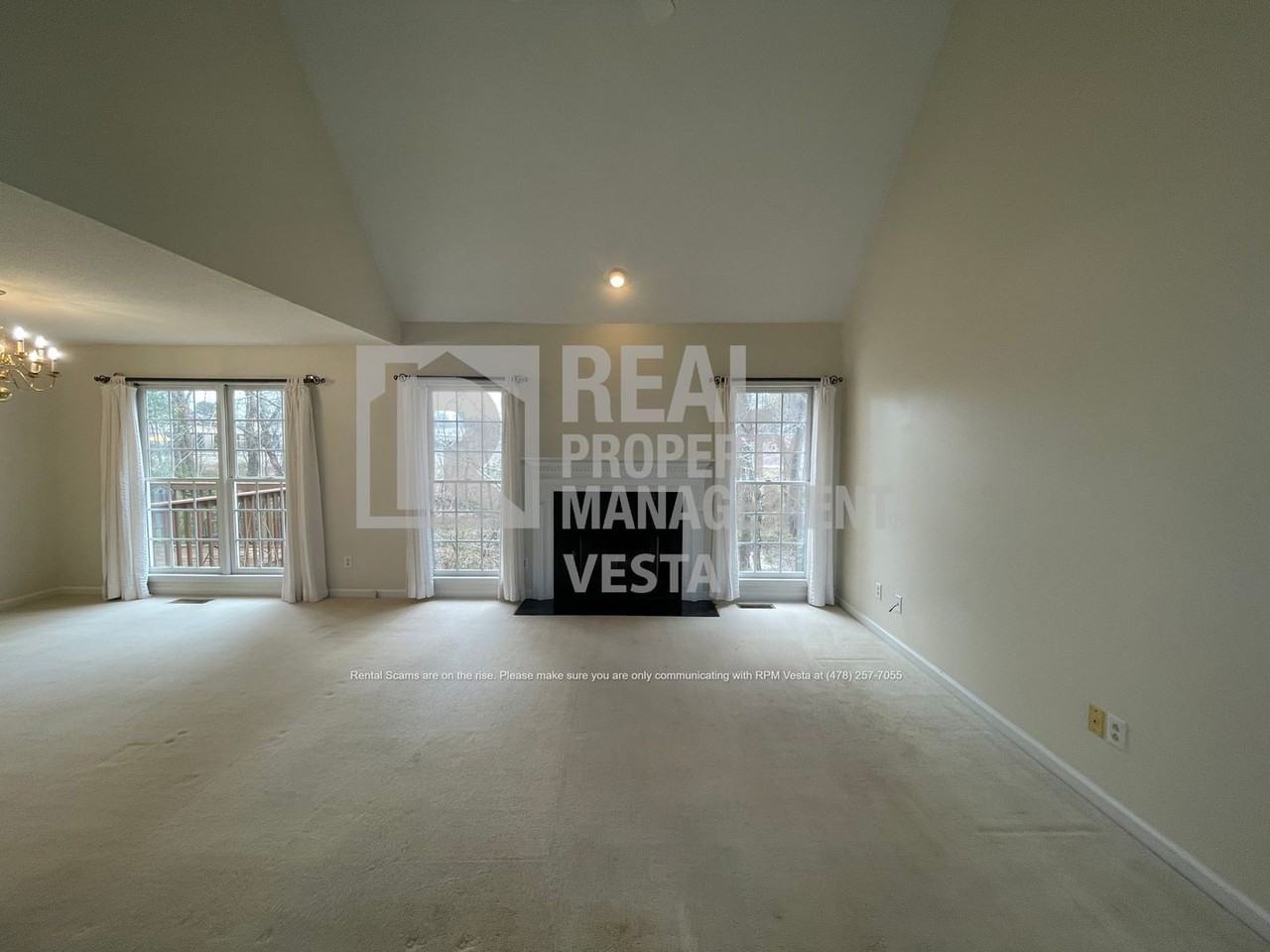 425 Ashville Dr - Photo 2 of 23