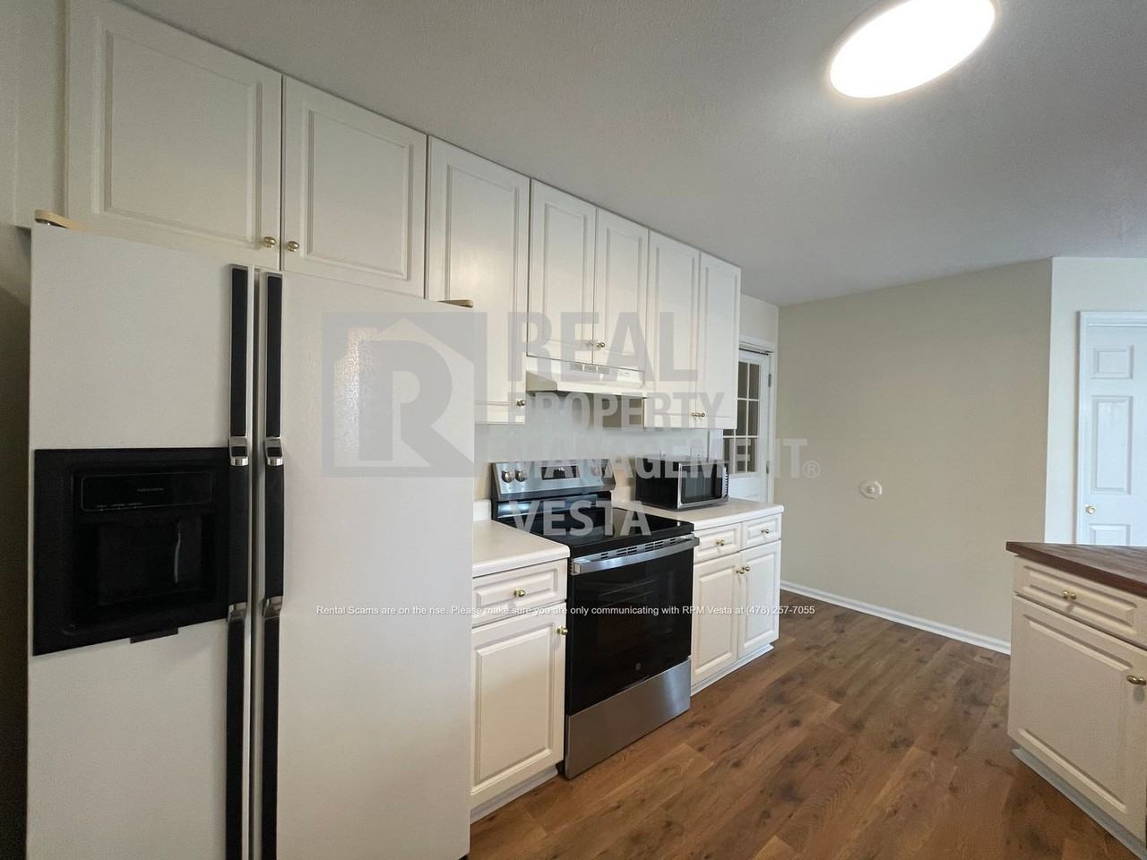 425 Ashville Dr - Photo 5 of 23