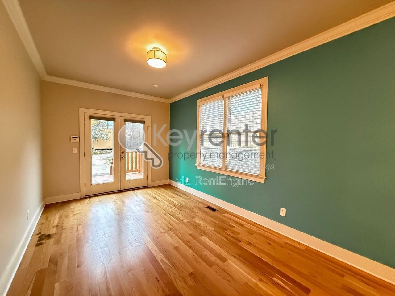 1610 W 52nd St - Photo 7 of 16