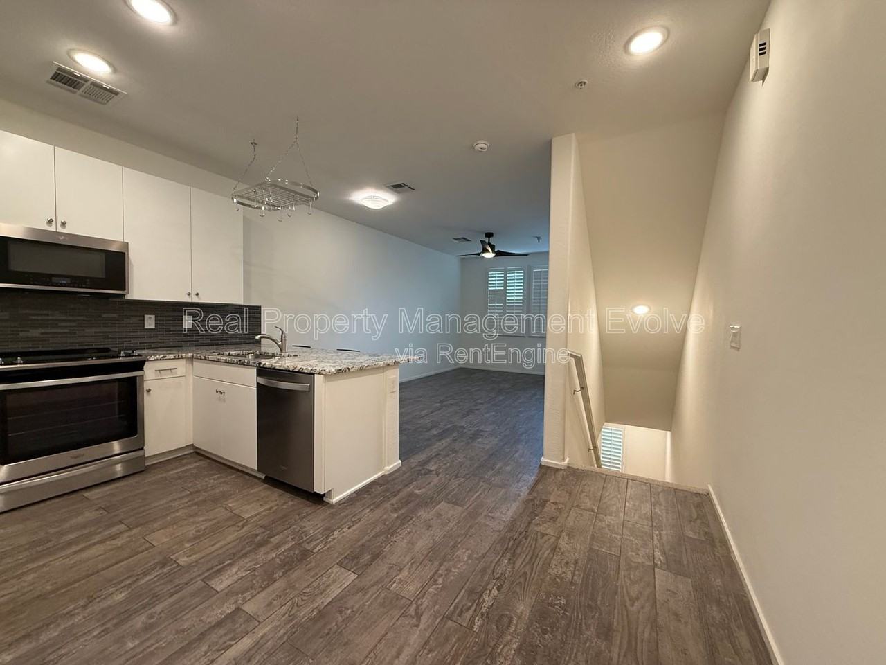 2212 E Hidalgo Ave - Photo 5 of 22