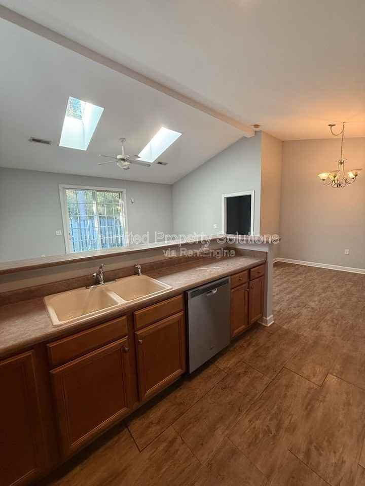 5220 Christian Dr - Photo 5 of 23