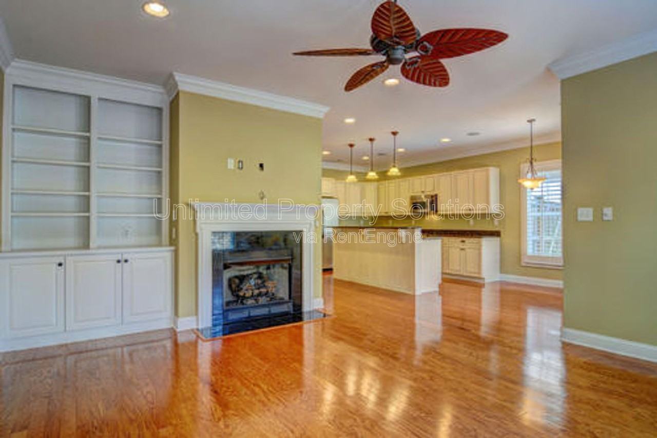 5013 Gorham Ave - Photo 6 of 27