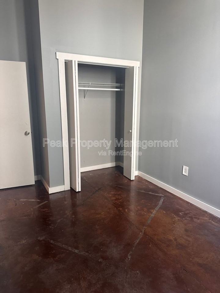 1510 W Broad St #308 - Photo 6 of 28