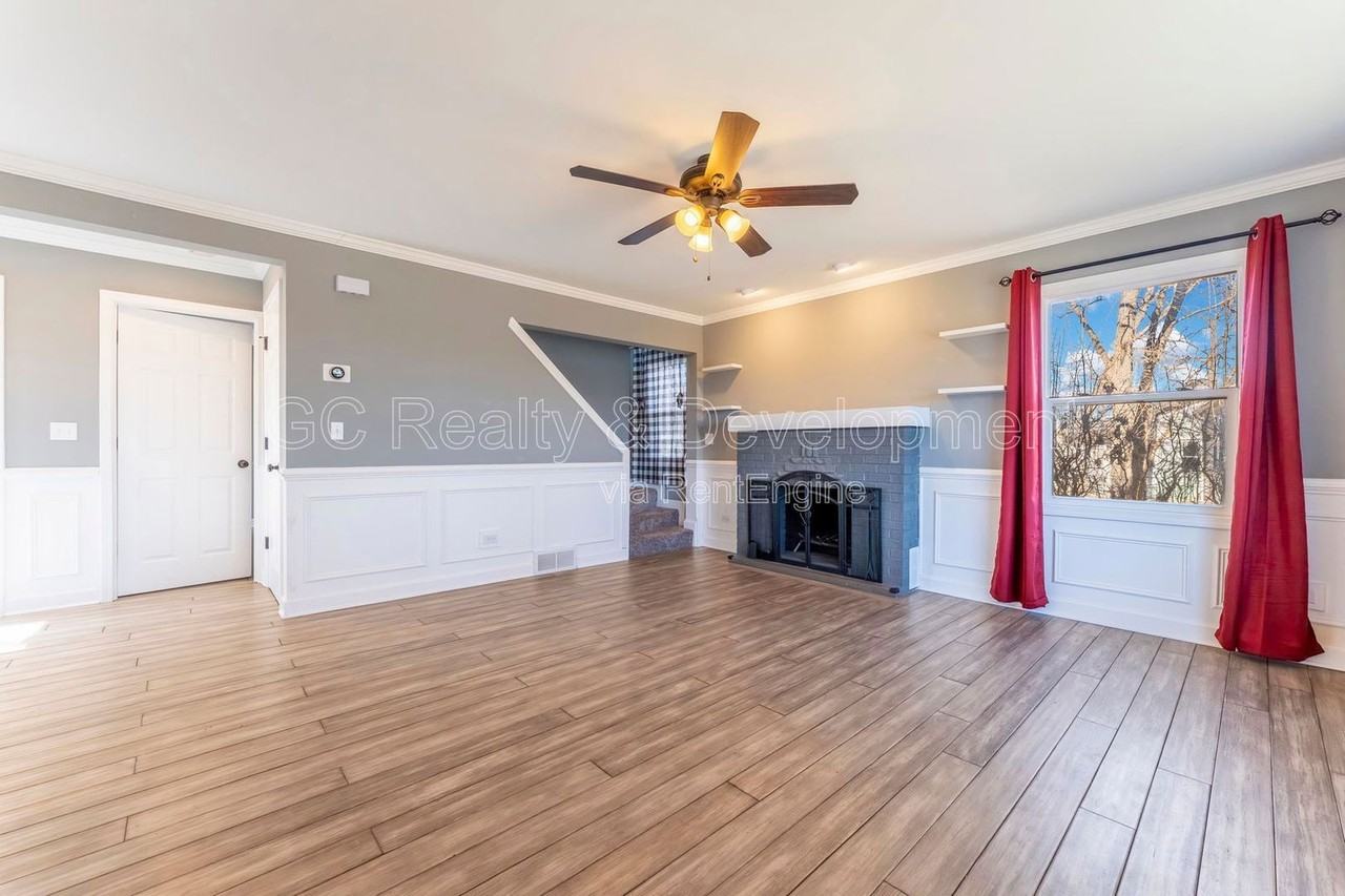 215 Indian Trl - Photo 2 of 21