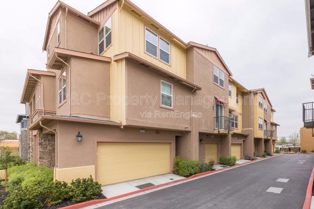 1657 Prime Pl #5 - Photo 2 of 6