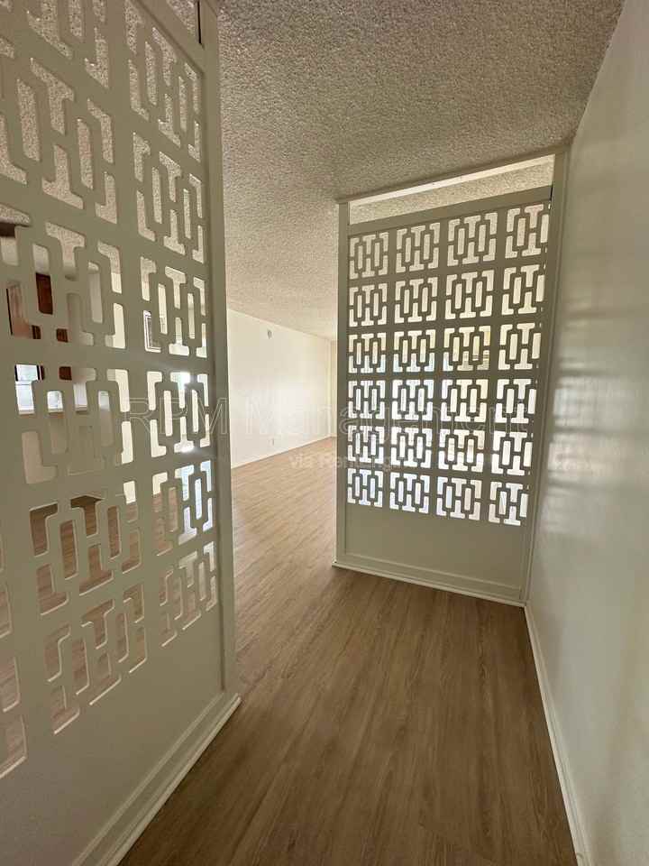 4350 Troost Ave #9 - Photo 2 of 13