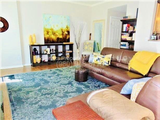 12358 Swan Wings Pl - Photo 5 of 28