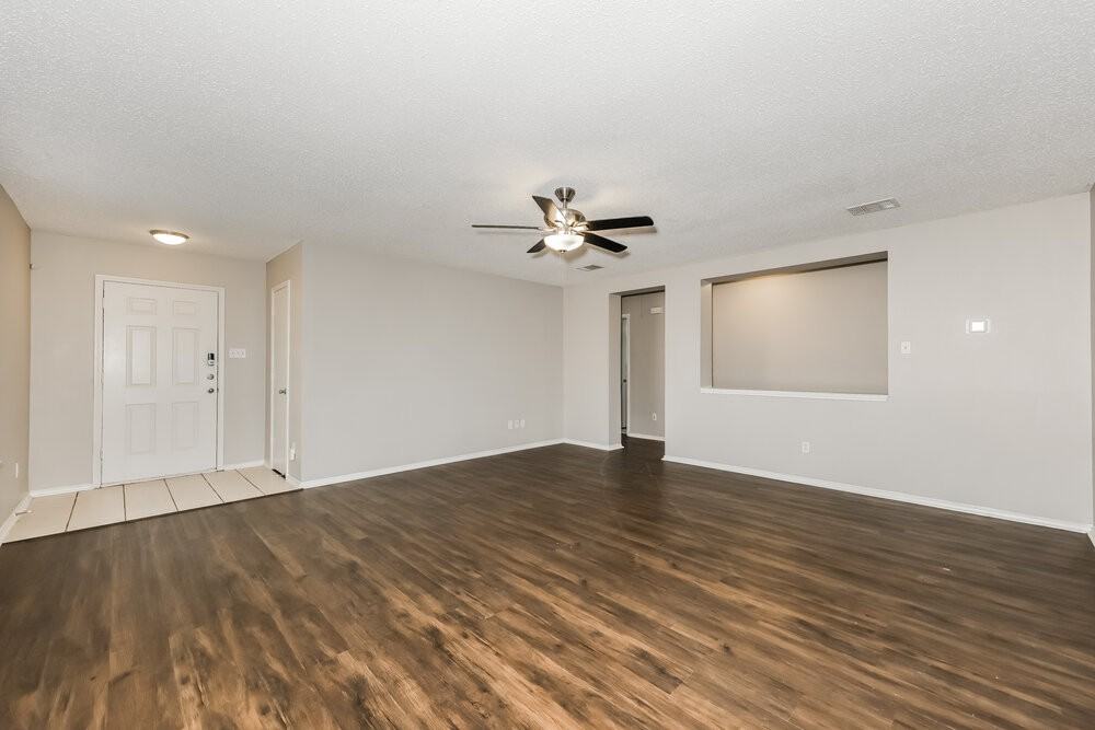 249 Heritage Dr - Photo 3 of 16