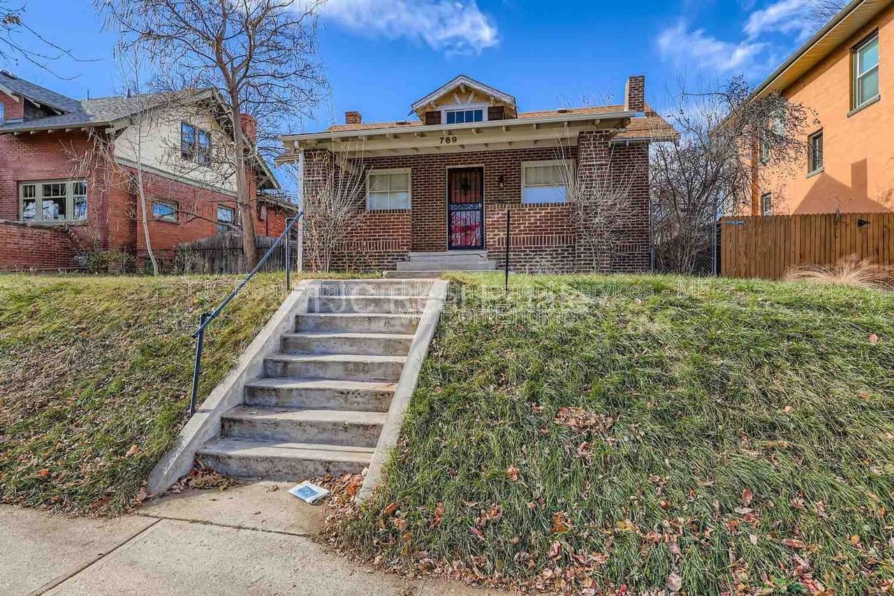 769 Monroe St - Photo 2 of 12
