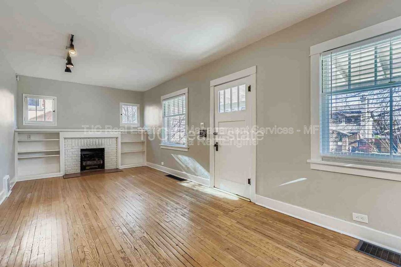 769 Monroe St - Photo 3 of 12