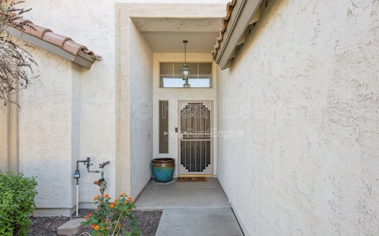 309 E Mesquite St - Photo 3 of 32