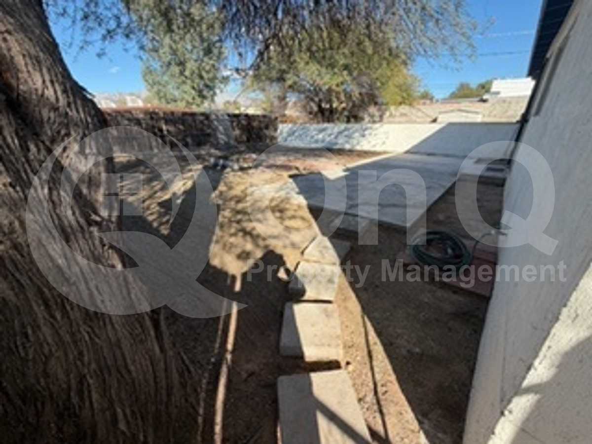 1721 E Blacklidge Dr #2 - Photo 4 of 12