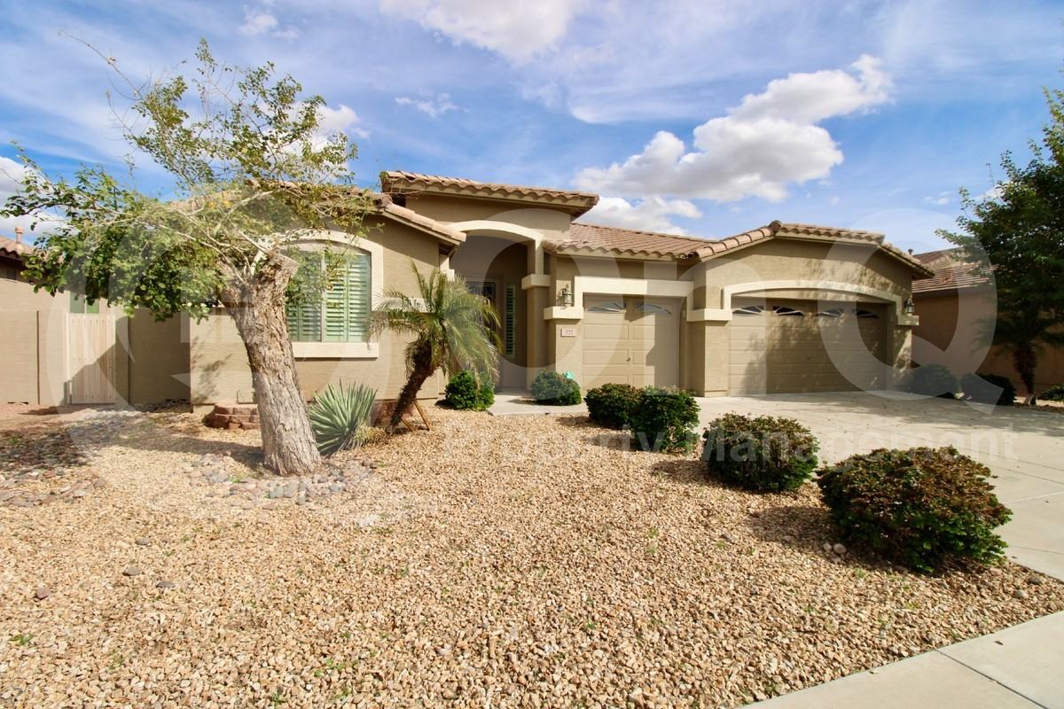 321 N Cottonwood St - Photo 3 of 25