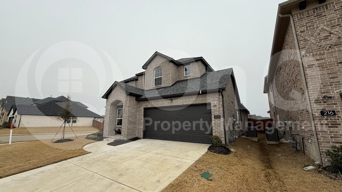 220 Santa Lucia Dr - Photo 3 of 29