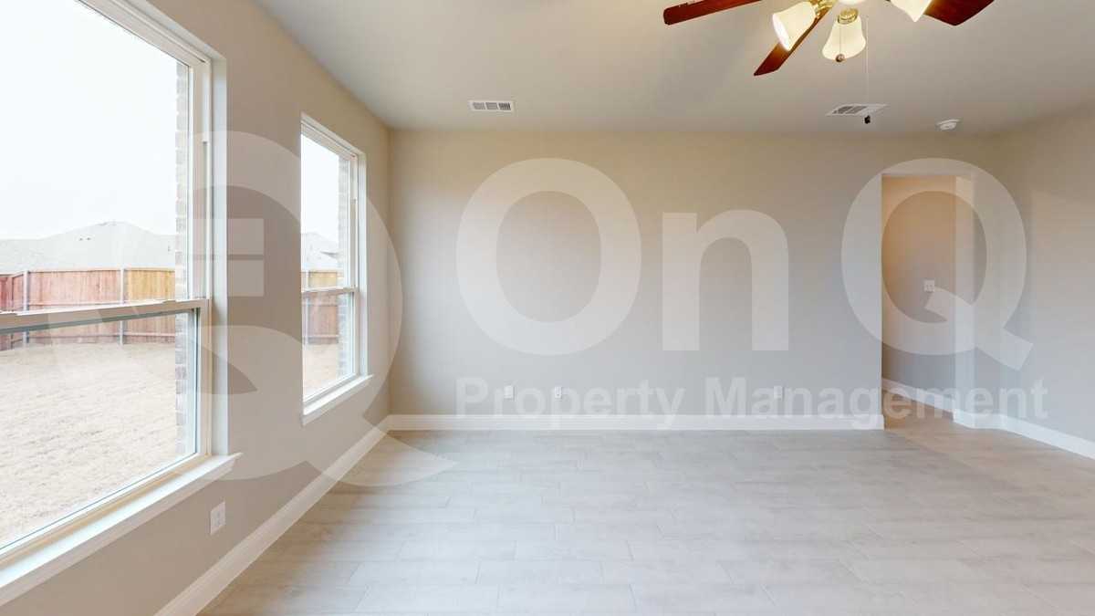 220 Santa Lucia Dr - Photo 6 of 29