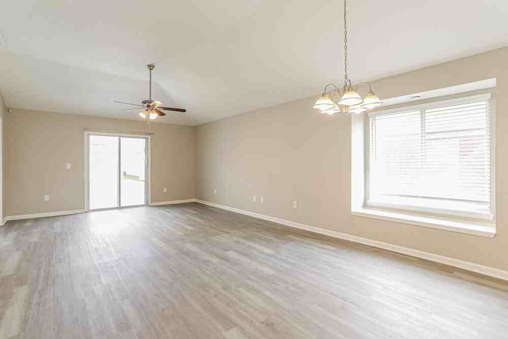 6322 Morse Oaks Cir - Photo 4 of 16