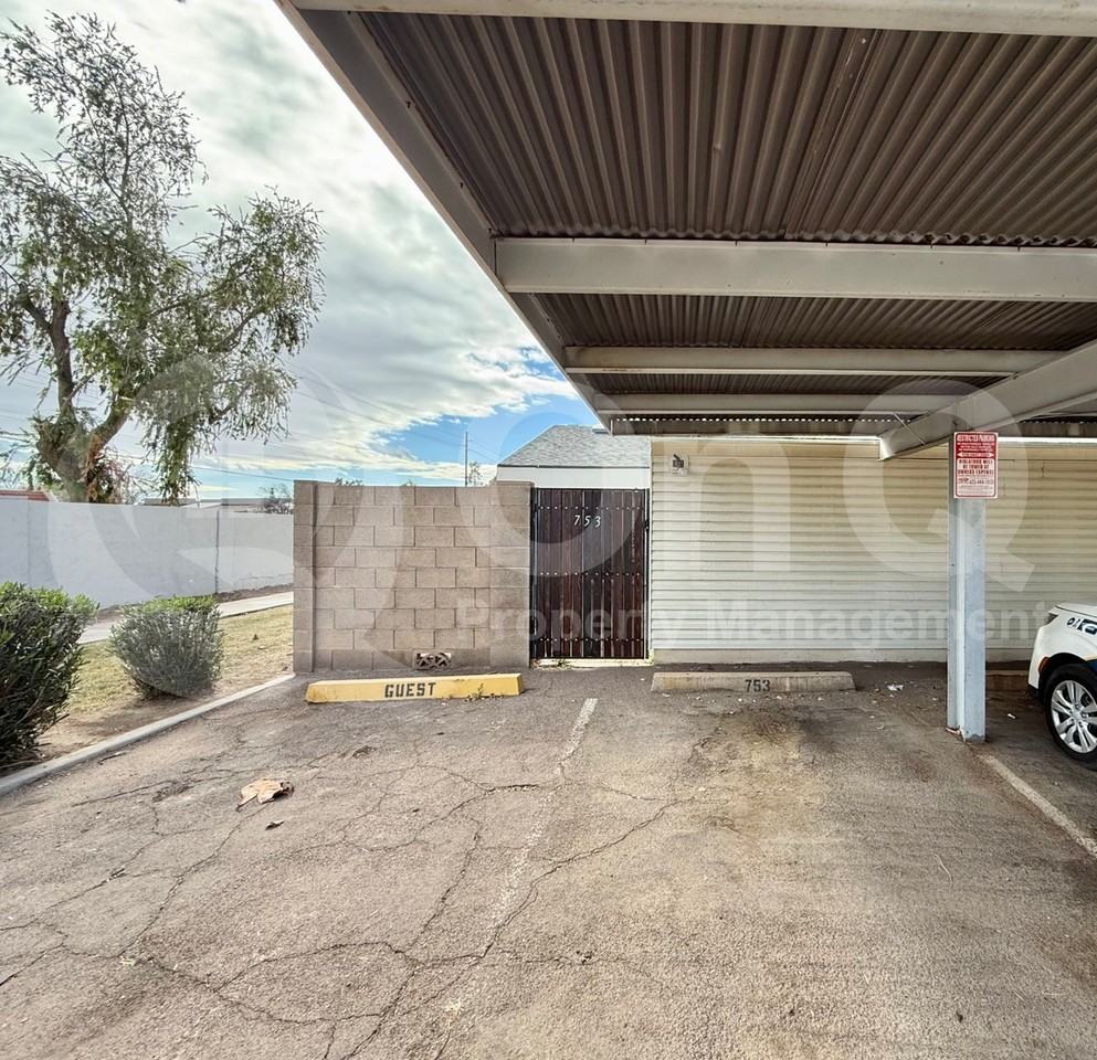 753 E Woodman Dr - Photo 4 of 18