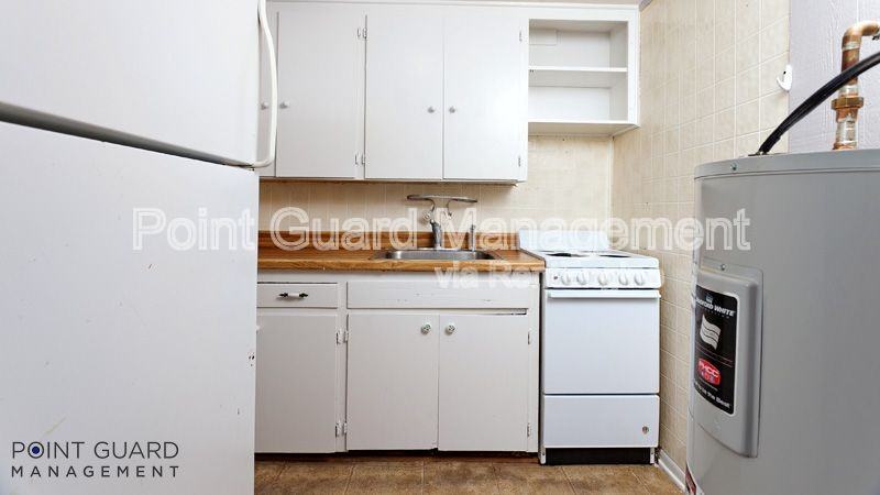 846 S Belmont St - Photo 3 of 8