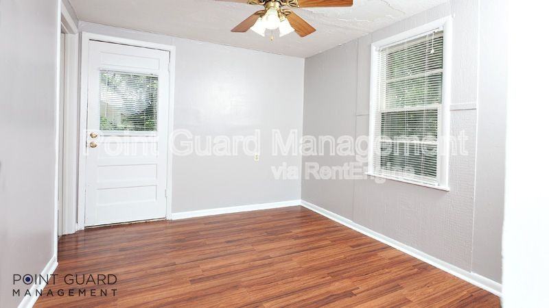 846 S Belmont St - Photo 4 of 8