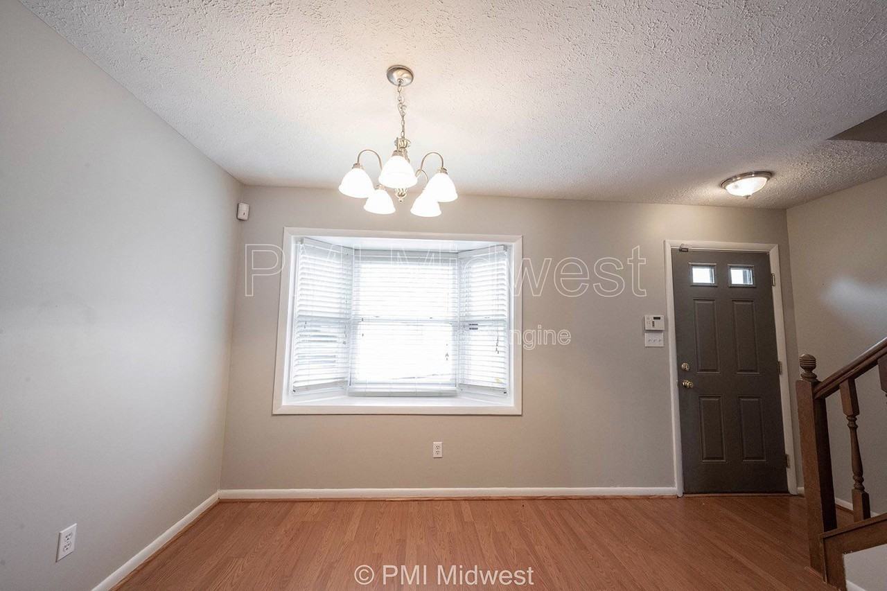 5611 N Rural St - Photo 3 of 25