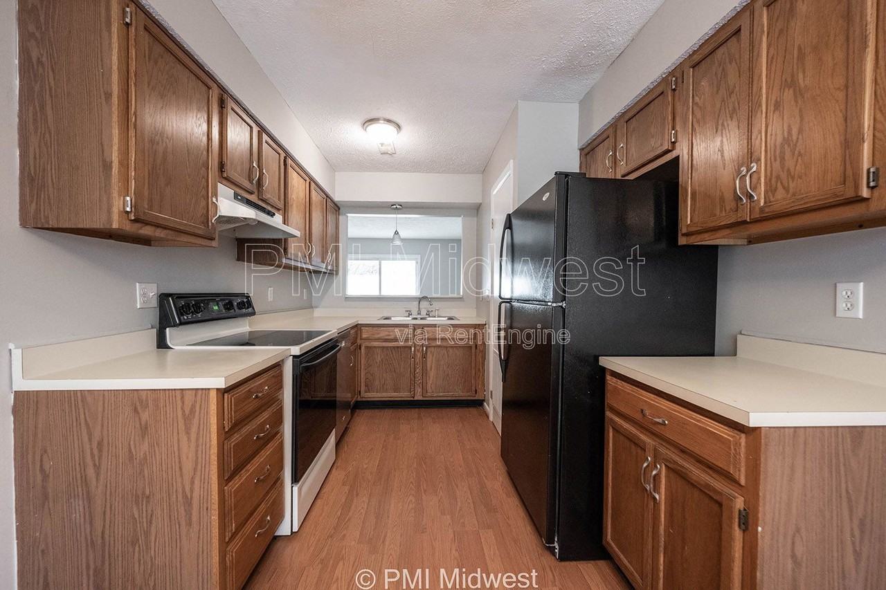 5611 N Rural St - Photo 6 of 25
