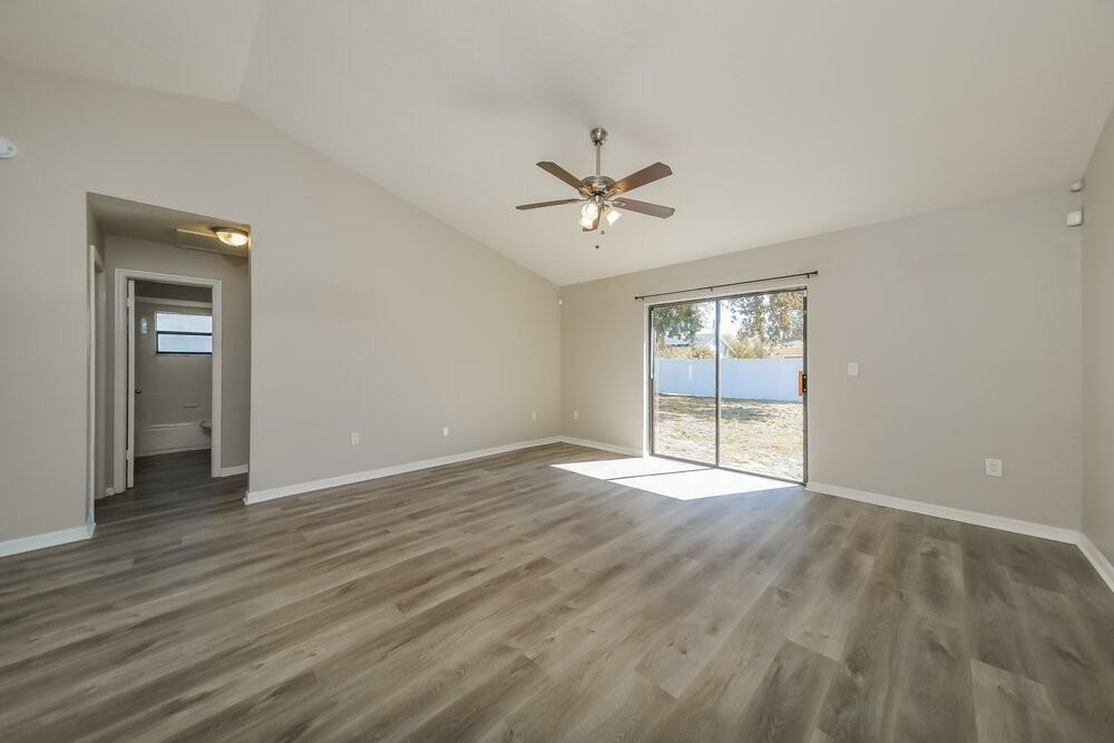 351 Montgomery Ct - Photo 5 of 16