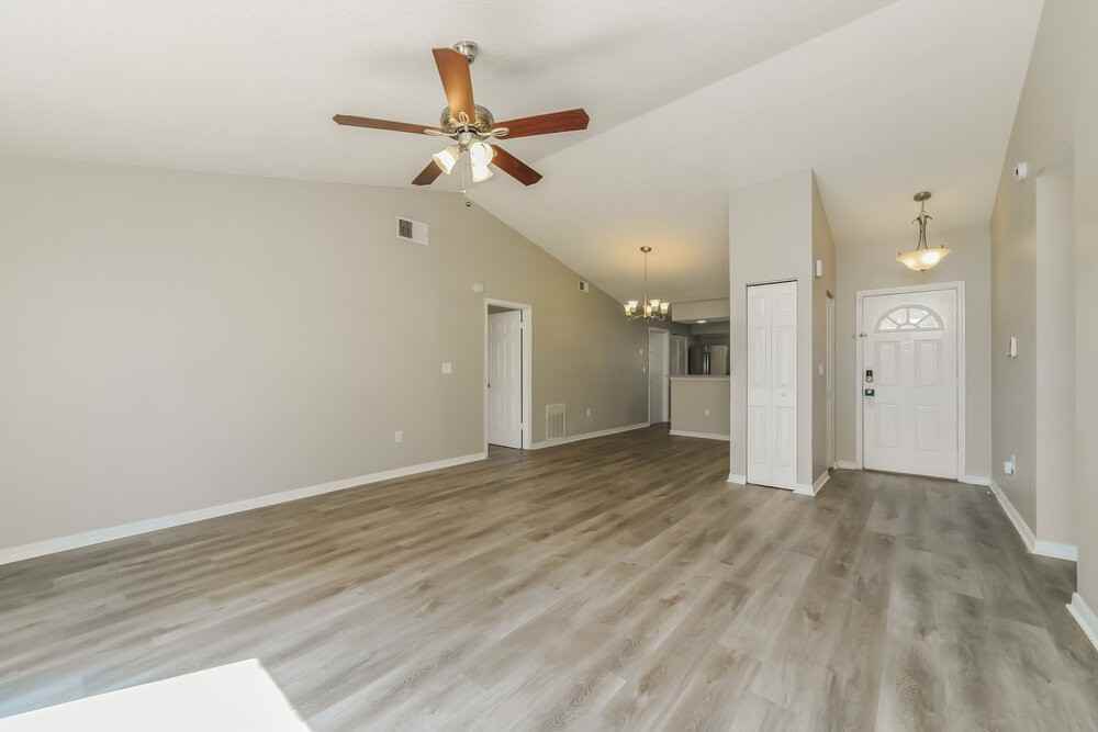 351 Montgomery Ct - Photo 6 of 16