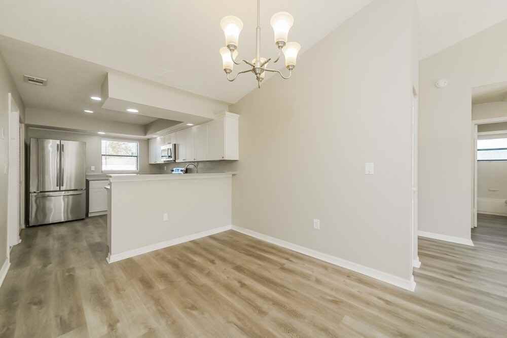 351 Montgomery Ct - Photo 7 of 16