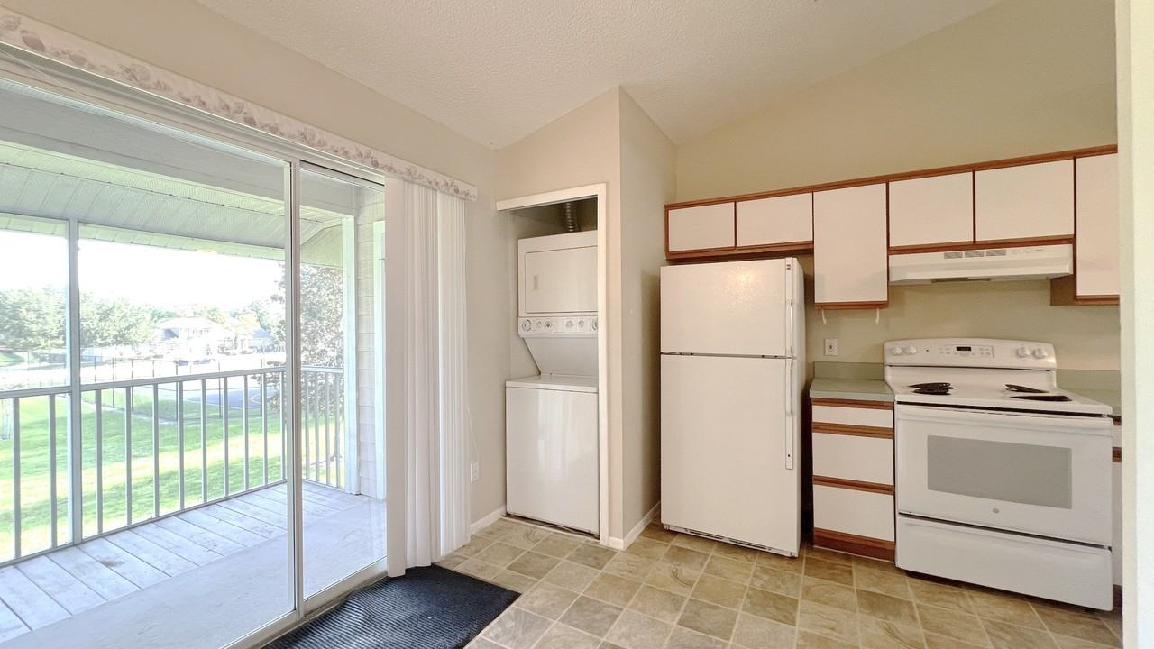 164 Reserve Cir #1 - Photo 6 of 11