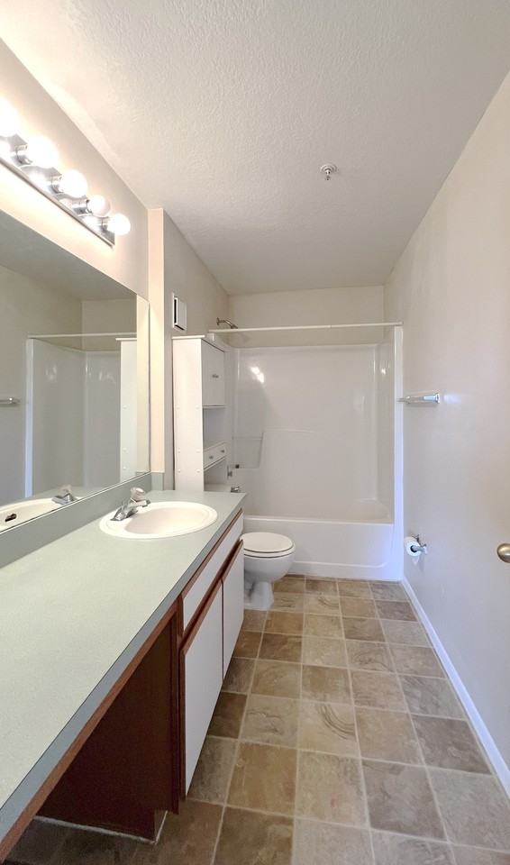 164 Reserve Cir #1 - Photo 6 of 11