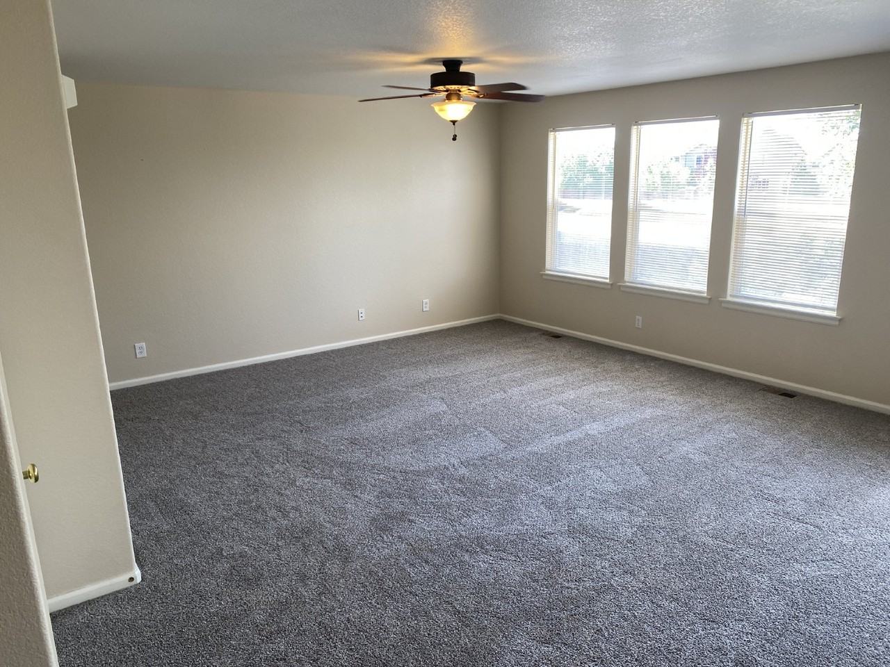 6326 E 136th Pl - Photo 2 of 19