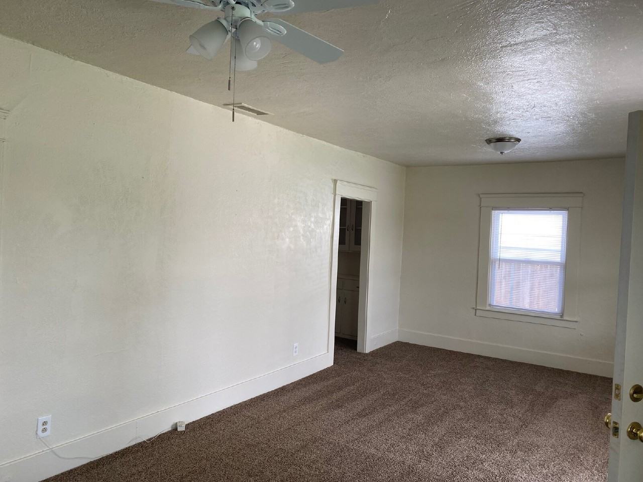 1016 Orange Ave - Photo 3 of 20