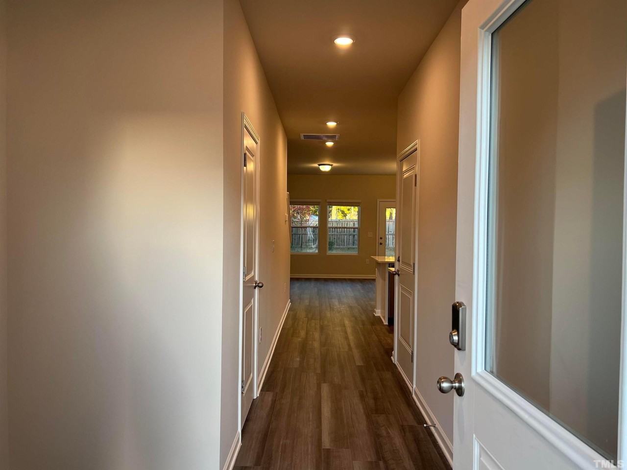 926 Clearhaven Ln - Photo 4 of 16