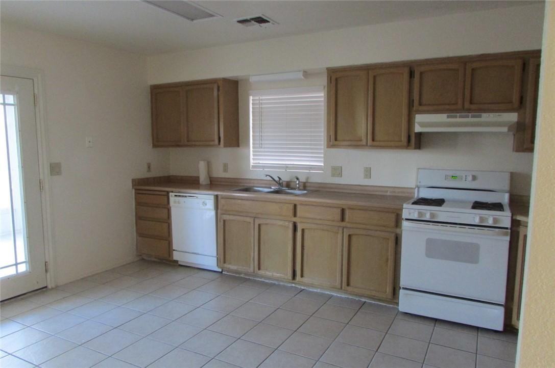 2428 Paseo Cisne - Photo 3 of 15