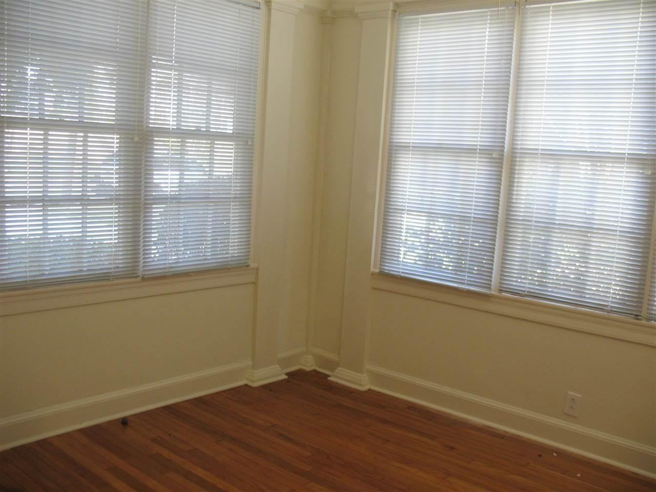 1211 Poplar Blvd - Photo 3 of 20