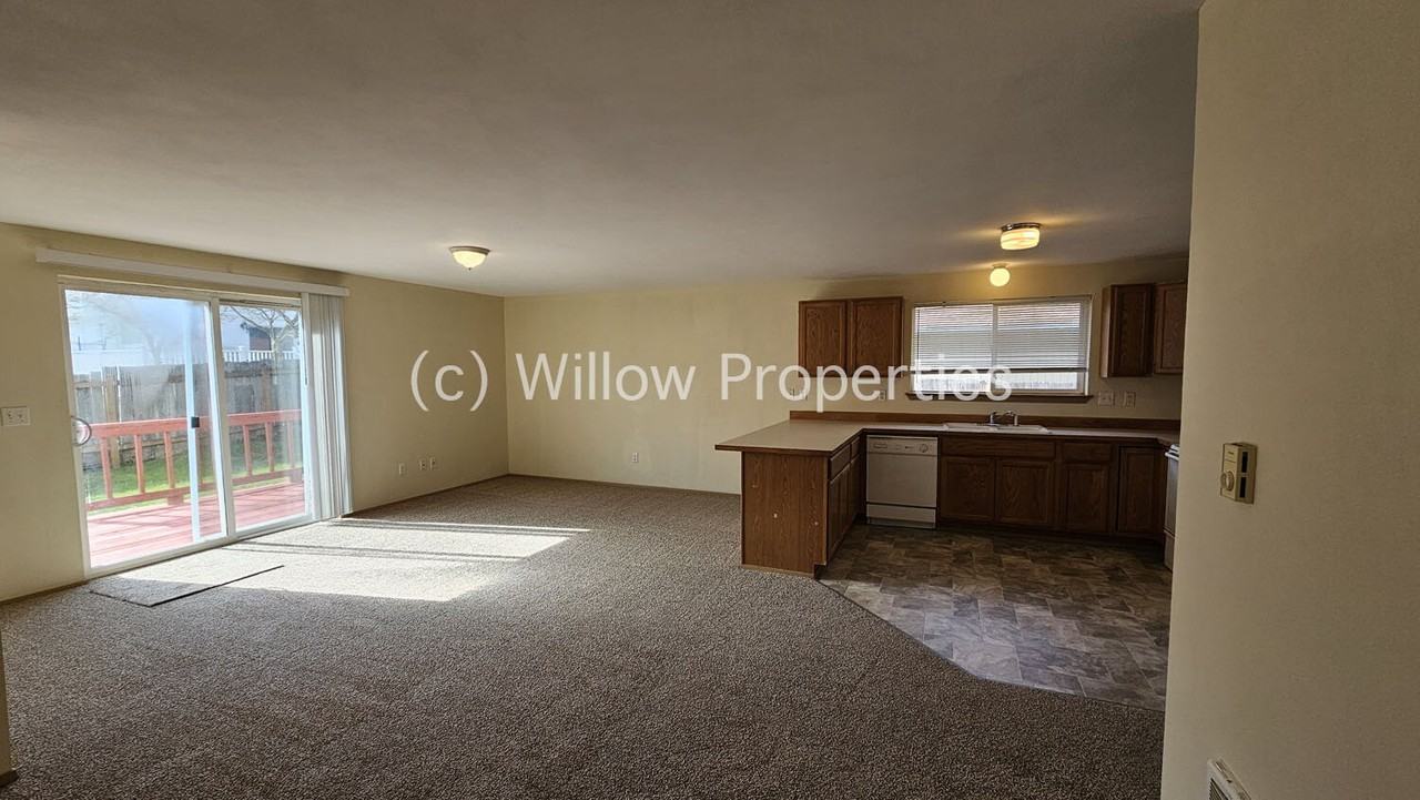 10406 Mount Tacoma Dr Sw - Photo 2 of 10