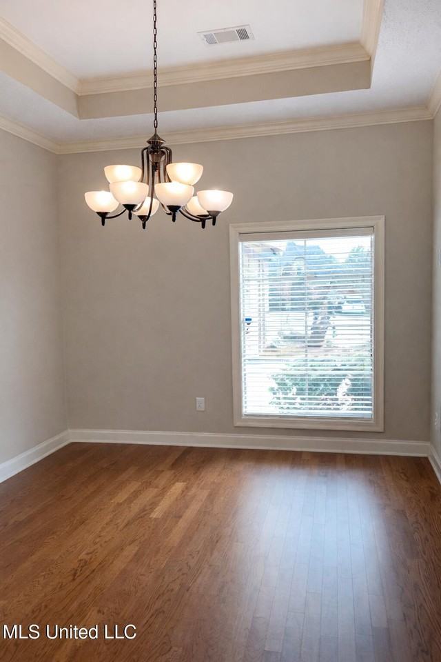 1920 Eastridge Cir - Photo 4 of 14