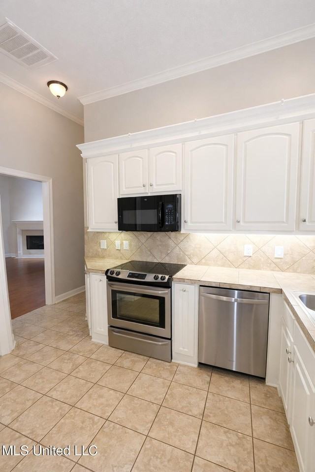 1920 Eastridge Cir - Photo 7 of 14